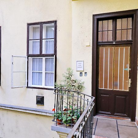 Supreme Astoria Semmelweis Budapeste Exterior foto